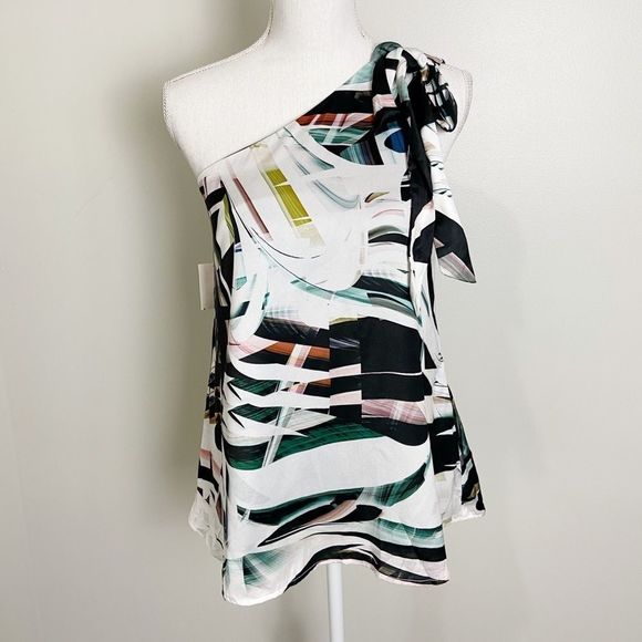 NWT bar III Floral/Tropical Asymmetrical Top - Picture 3 of 10